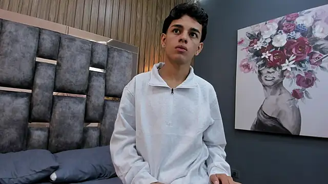 owen  johnson online show from October 25, 12:02 pm