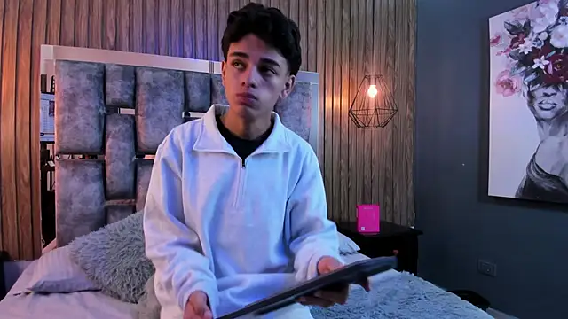 owen  johnson online show from November 5, 12:38 pm