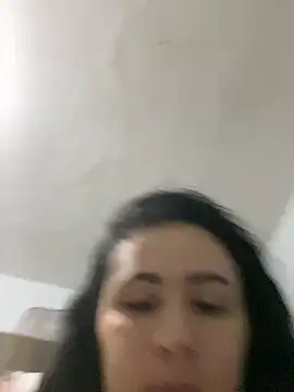 Snapshot of IvettSt_ chatting on October 23, 4:34 am IvettSt online show from October 23, 4:34 am