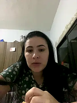 Snapshot of IvettSt_ chatting on January 8, 3:31 am IvettSt online show from January 8, 3:31 am