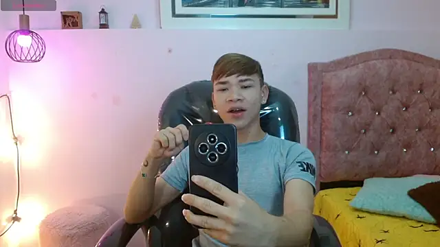 Snapshot of nathanclay chatting on November 8, 3:29 am nathanclay online show from November 8, 3:29 am