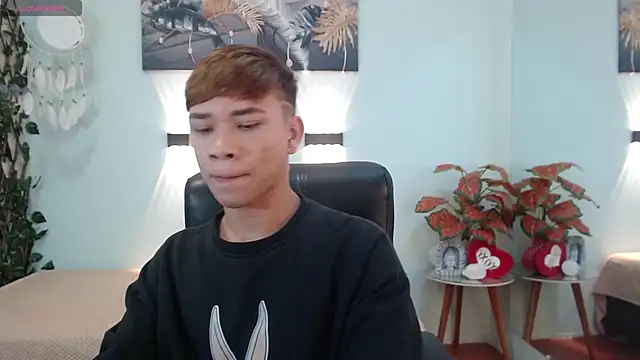 Snapshot of nathanclay chatting on December 2, 3:34 am nathanclay online show from December 2, 3:34 am