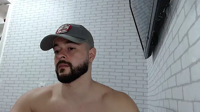 BombeiroHotx online show from September 30, 8:03 pm