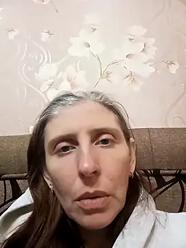 CandiCole online show from April 22, 5:25 pm