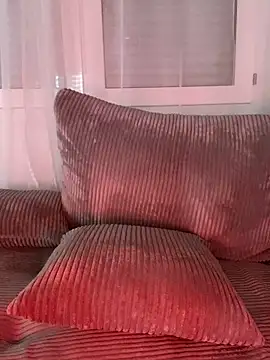 emiliafrancaise online show from March 9, 8:29 am