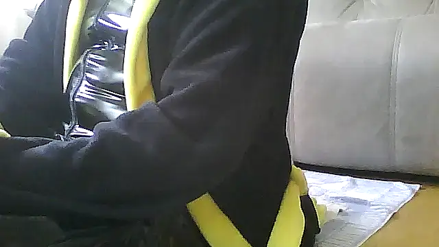 Snapshot of geli45 chatting on May 3, 2:56 pm geli45 online show from May 3, 2:56 pm