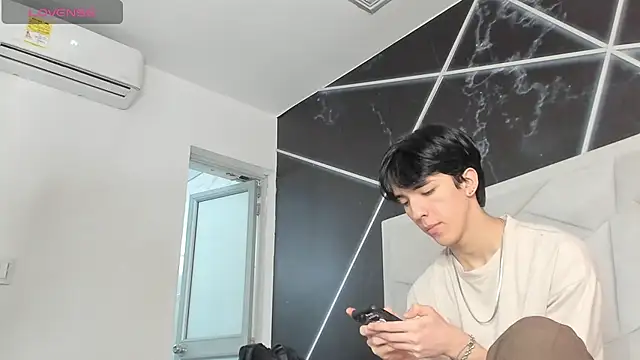 Snapshot of AerumChae chatting on June 27, 12:22 pm AerumChae online show from June 27, 12:22 pm