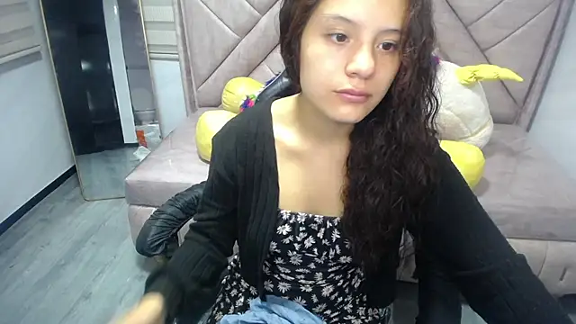 Velvet Moon V online show from September 25, 1:04 pm