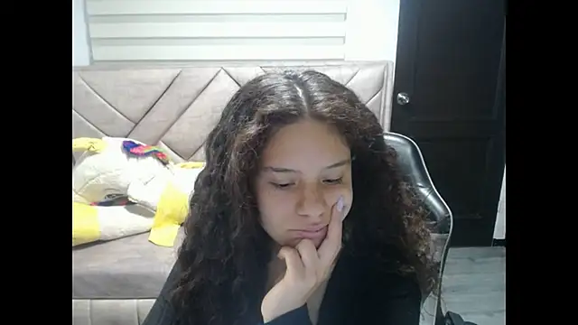 Velvet Moon V online show from October 17, 1:03 pm