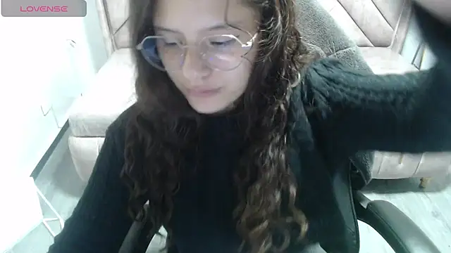 Velvet Moon V online show from February 2, 8:07 pm