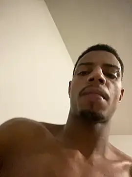 Snapshot of Guzdick chatting on June 15, 12:35 am Guzdick online show from June 15, 12:35 am