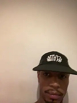 Snapshot of Guzdick chatting on June 17, 1:30 am Guzdick online show from June 17, 1:30 am