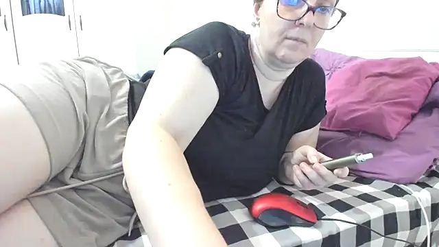 wetladyjoy online show from July 4, 7:47 am