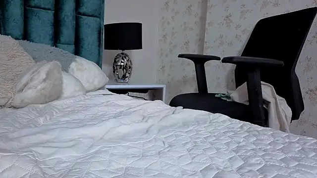 Emma Foxi online show from February 2, 7:56 pm