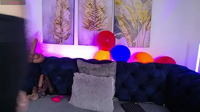 Snapshot of may_wood chatting on June 24, 12:04 pm may wood online show from June 24, 12:04 pm