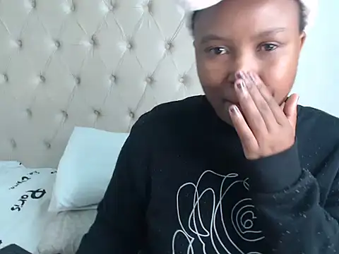 Lolly Ramochele online show from December 14, 12:10 pm