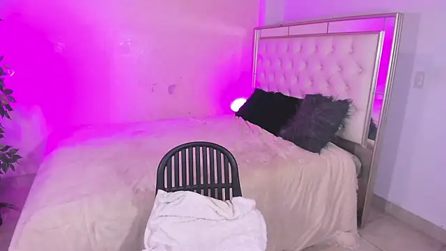 Snapshot of BILLY_JAMEES chatting on December 1, 7:30 pm BILLY JAMEES online show from December 1, 7:30 pm