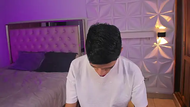 BILLY JAMEES online show from February 22, 8:18 pm