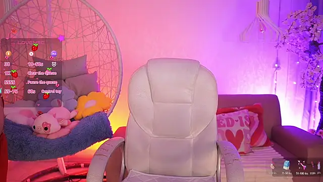 Snapshot of JadeSummerr chatting on May 27, 11:40 am JadeSummerr online show from May 27, 11:40 am