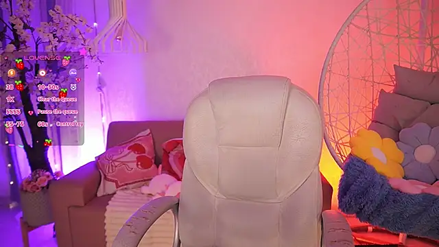 Snapshot of JadeSummerr chatting on May 28, 11:40 am JadeSummerr online show from May 28, 11:40 am