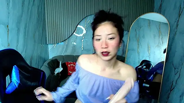 valentina r  online show from November 24, 3:17 am