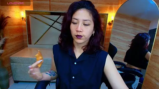 valentina r  online show from December 4, 12:47 pm