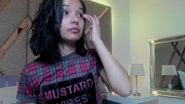 Snapshot of BelhaLawuo chatting on September 8, 8:19 pm BelhaLawuo online show from September 8, 8:19 pm