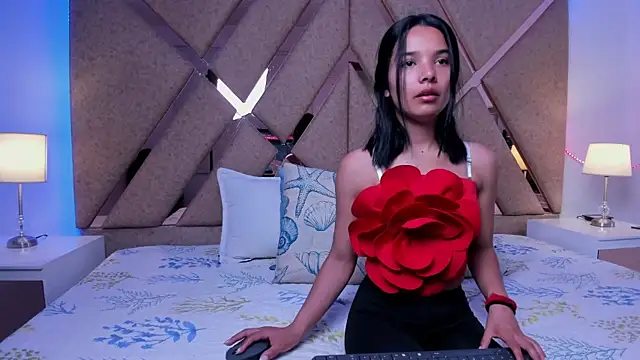 Snapshot of BelhaLawuo chatting on December 16, 7:19 pm BelhaLawuo online show from December 16, 7:19 pm