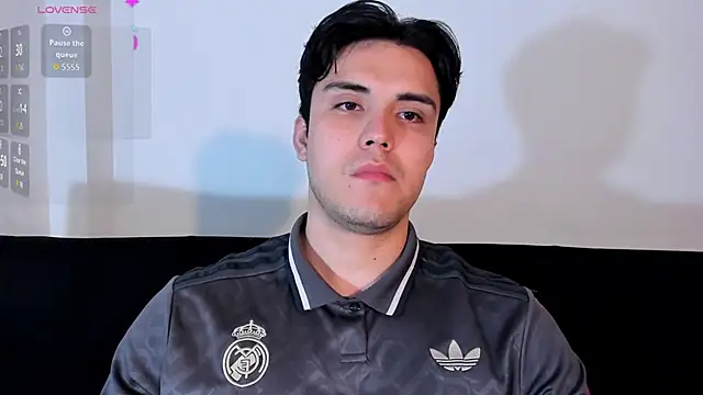 Snapshot of jasonxd9898 chatting on November 5, 1:05 am jasonxd9898 online show from November 5, 1:05 am