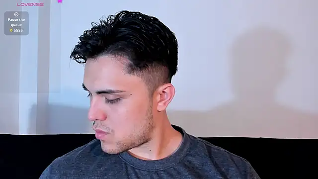 Snapshot of jasonxd9898 chatting on November 9, 1:04 am jasonxd9898 online show from November 9, 1:04 am