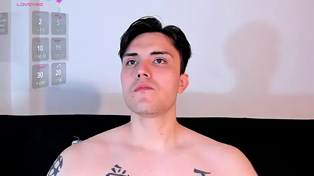 Snapshot of jasonxd9898 chatting on November 22, 1:26 am jasonxd9898 online show from November 22, 1:26 am