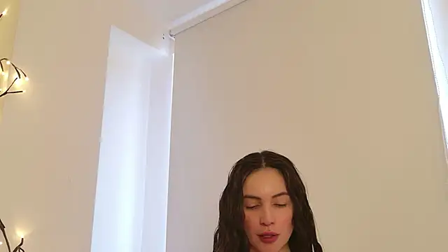 karinasantos  online show from October 24, 12:34 pm