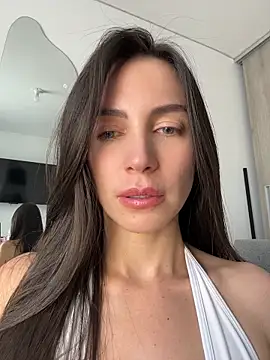 Snapshot of karinasantos_ chatting on July 18, 4:00 pm karinasantos online show from July 18, 4:00 pm