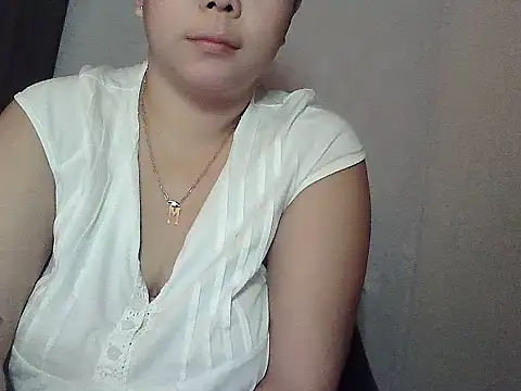 mimi15 online show from August 5, 11:17 pm