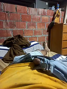 Snapshot of Lunaf455 chatting on October 2, 1:23 am Lunaf455 online show from October 2, 1:23 am