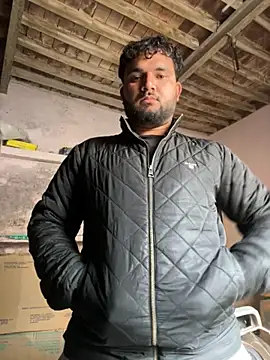 Snapshot of amitsharma7868 chatting on December 2, 3:23 am amitsharma7868 online show from December 2, 3:23 am