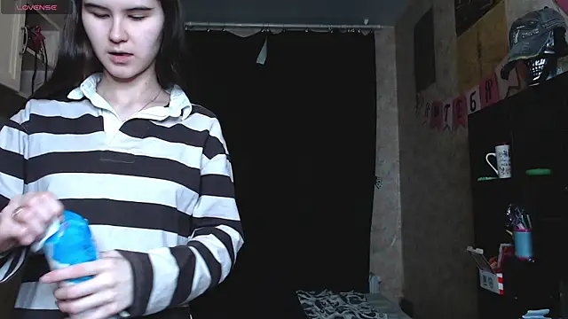 Snapshot of litle_owl chatting on October 3, 6:49 pm litle owl online show from October 3, 6:49 pm