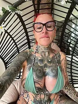 CatCoxx online show from August 3, 8:57 am
