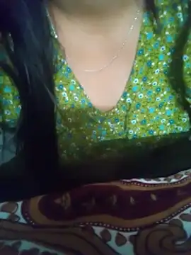 Snapshot of babyjunee12 chatting on April 11, 4:22 pm babyjunee12 online show from April 11, 4:22 pm