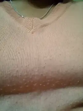 Snapshot of babyjunee12 chatting on April 13, 3:17 pm babyjunee12 online show from April 13, 3:17 pm