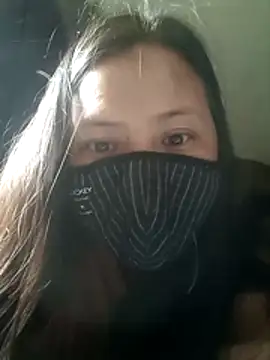 Snapshot of babyjunee12 chatting on April 14, 7:14 am babyjunee12 online show from April 14, 7:14 am