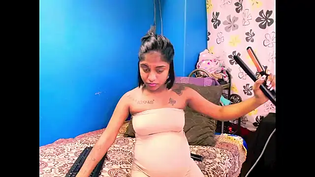 Snapshot of indiansumaya chatting on October 21, 6:14 am indiansumaya online show from October 21, 6:14 am