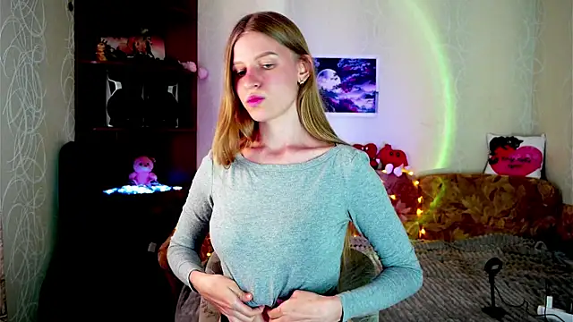 Snapshot of Luntryy chatting on September 12, 8:58 am Luntryy online show from September 12, 8:58 am