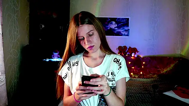 Snapshot of Luntryy chatting on December 3, 11:08 am Luntryy online show from December 3, 11:08 am