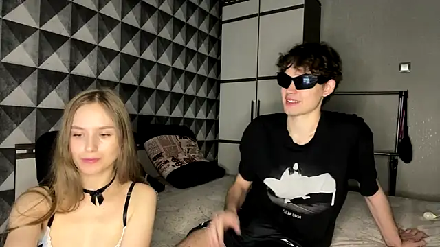 merycouple online show from February 24, 10:02 am