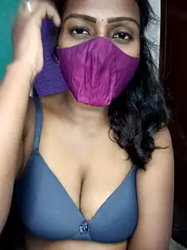 Snapshot of Tamil_kavinila chatting on October 24, 4:03 pm Tamil kavinila online show from October 24, 4:03 pm