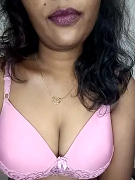 Snapshot of Tamil_kavinila chatting on November 28, 5:10 am Tamil kavinila online show from November 28, 5:10 am