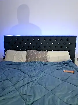 Snapshot of Couplexxx10@xh chatting on October 29, 6:09 pm Couplexxx10xh online show from October 29, 6:09 pm