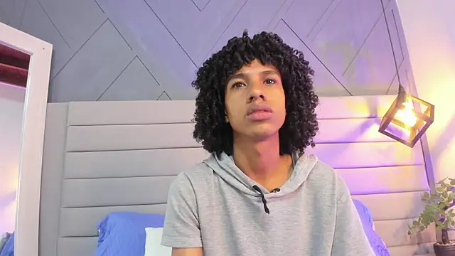 Snapshot of Johan_gz_ chatting on November 5, 11:43 am Johan gz online show from November 5, 11:43 am