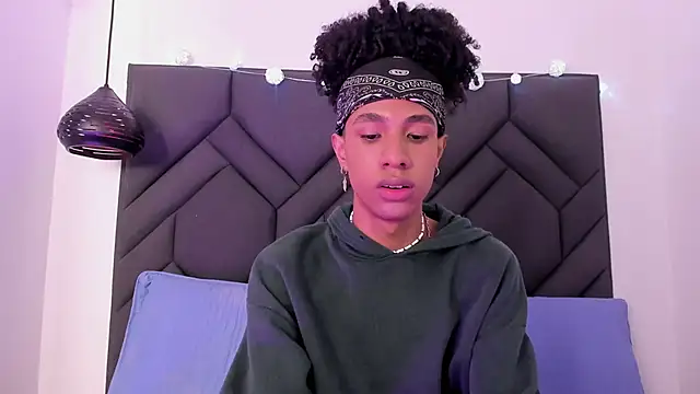 Snapshot of Johan_gz_ chatting on December 3, 5:22 pm Johan gz online show from December 3, 5:22 pm